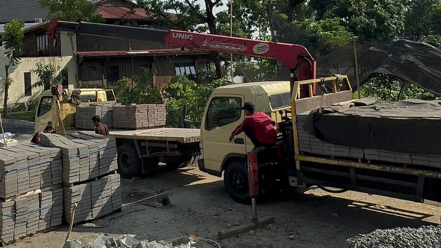 Supplier paving block material Holland K300 ready stock, SolidPaving.id