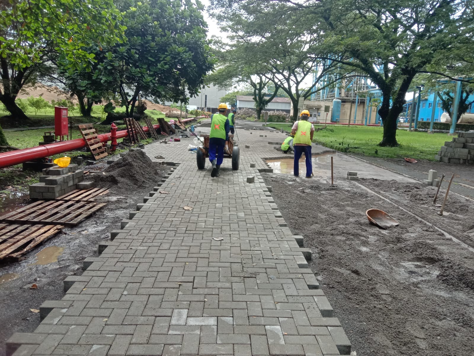 Jasa pasang paving block profesional sub-base bedding kanstin